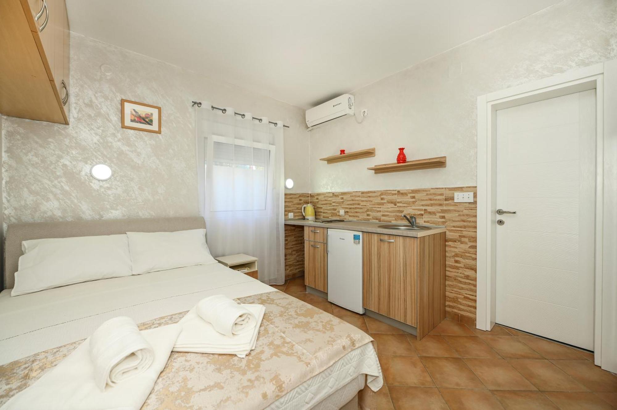 Villa Lux Rajovic Budva Exterior photo